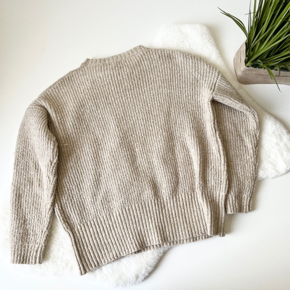 Woven Heart Chunky Knit Floral Embroidered Sweater Cable Knit Oatmeal Medium - Picture 5 of 5